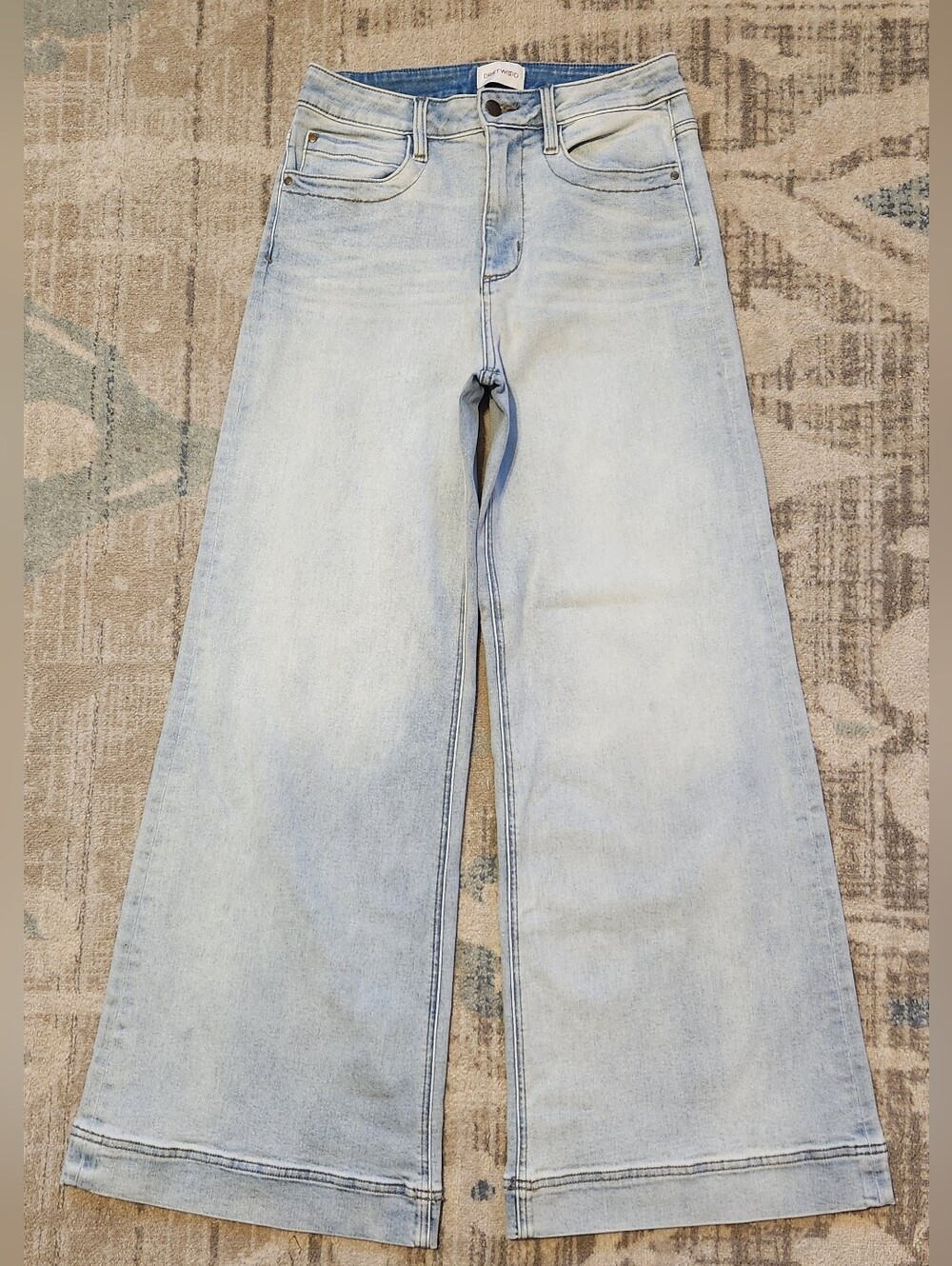 Driftwood Martha Wide Leg Jeans. Size 27. Great Conditioned.